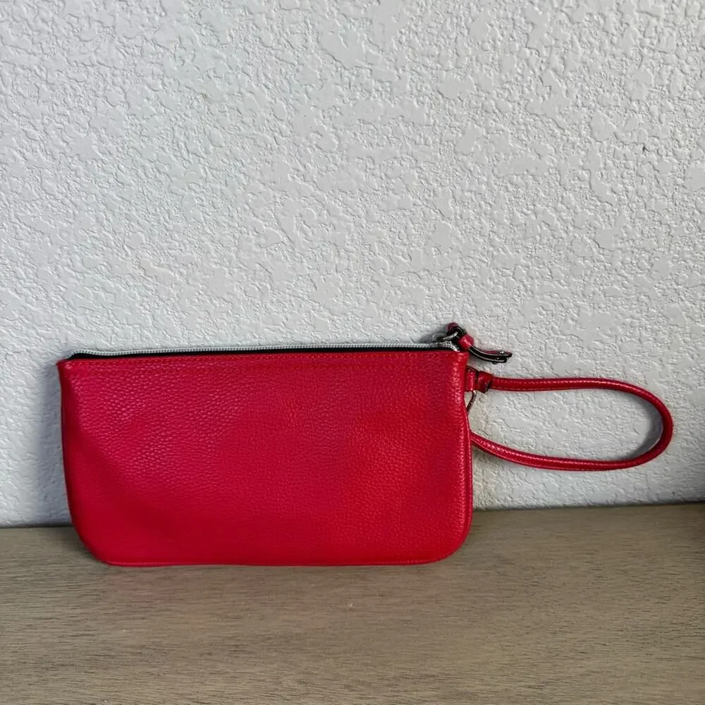 Nine West Poppy‎ Red Wristlet